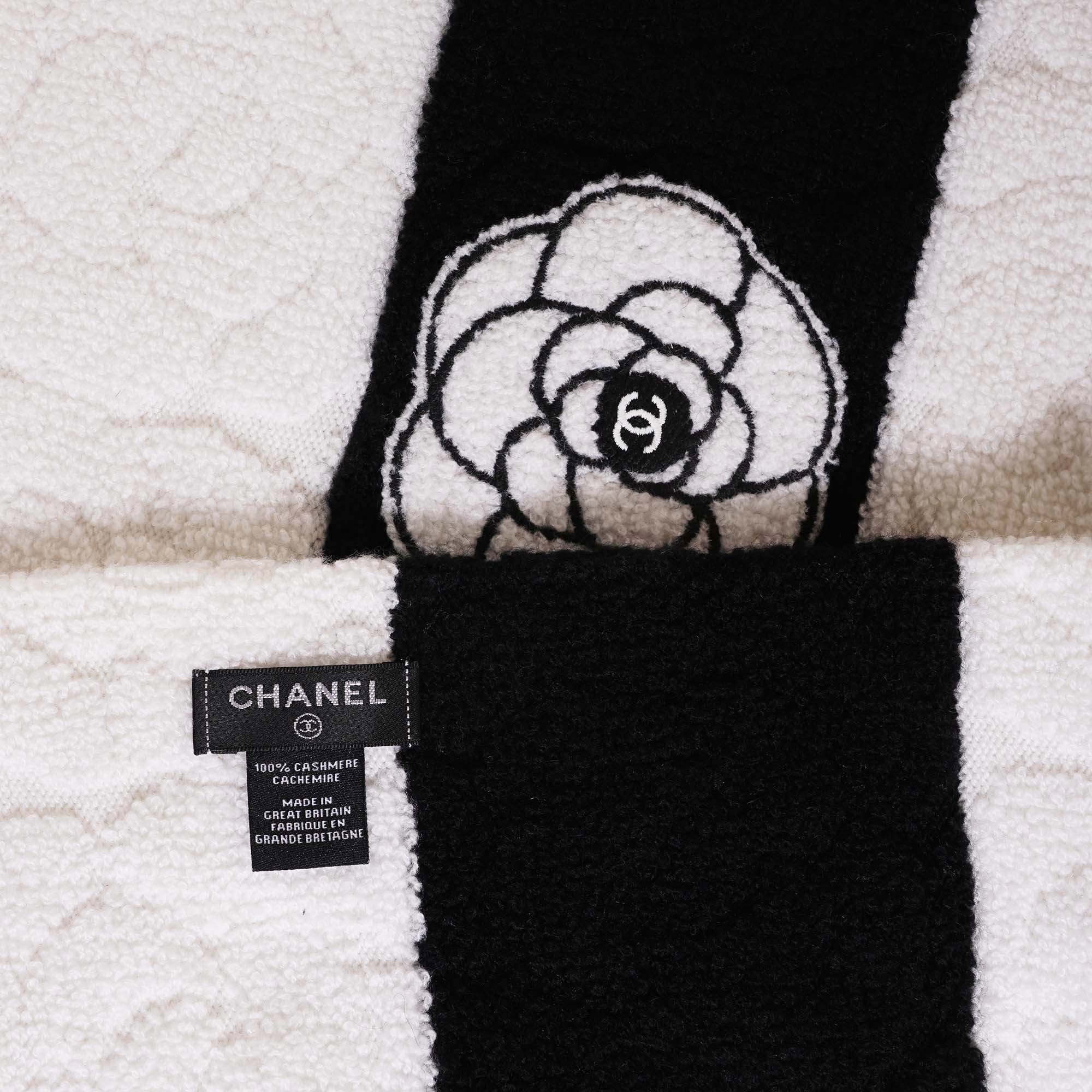 Oversized Camellia Scarf - Image 4