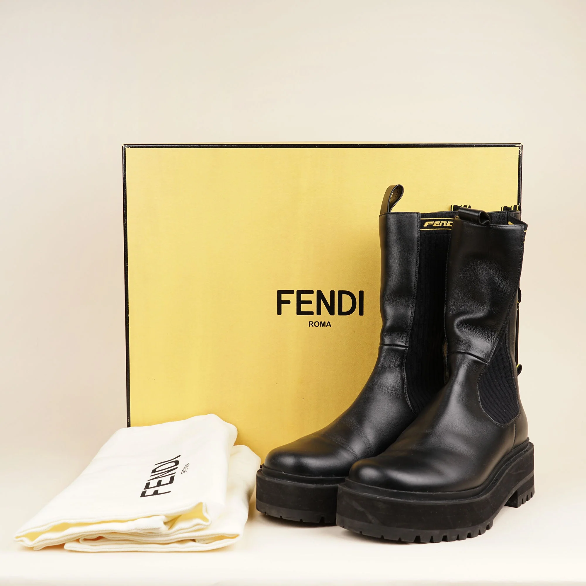 Fendi FF Boots 36½ - Image 6