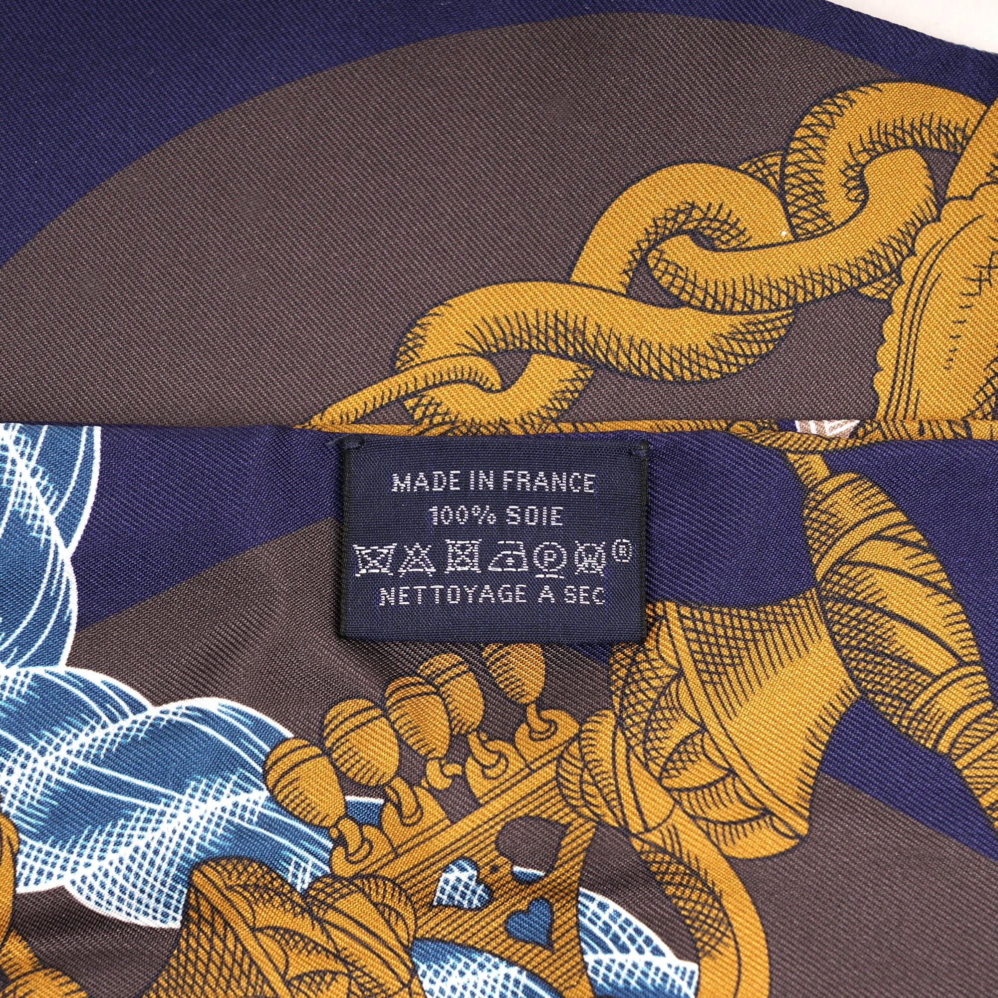 Della Cavalleria Maxi Silk Twilly - Image 3