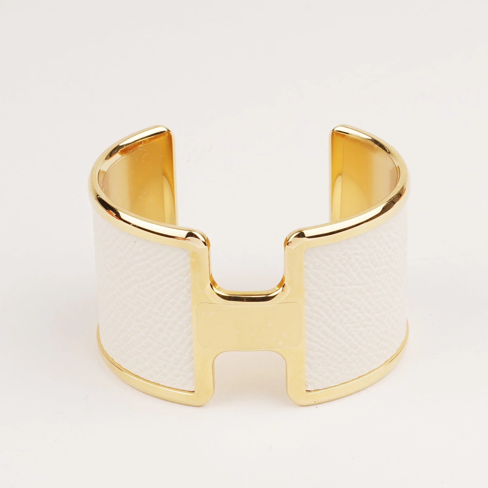 Olympe Cuff Bracelet - Image 5