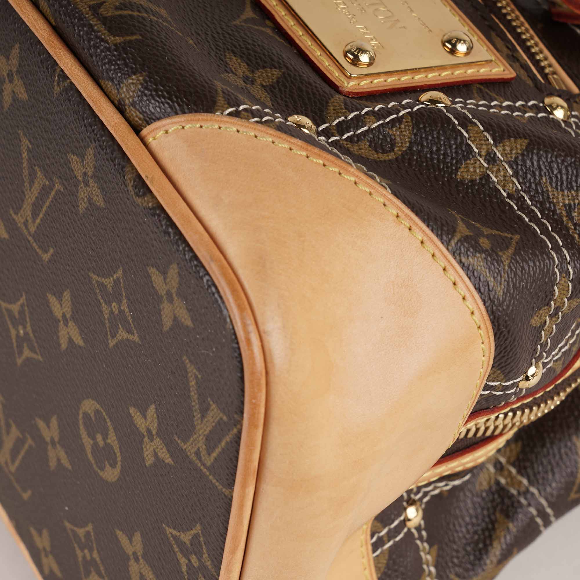 Riveting Shoulder Bag - Image 12