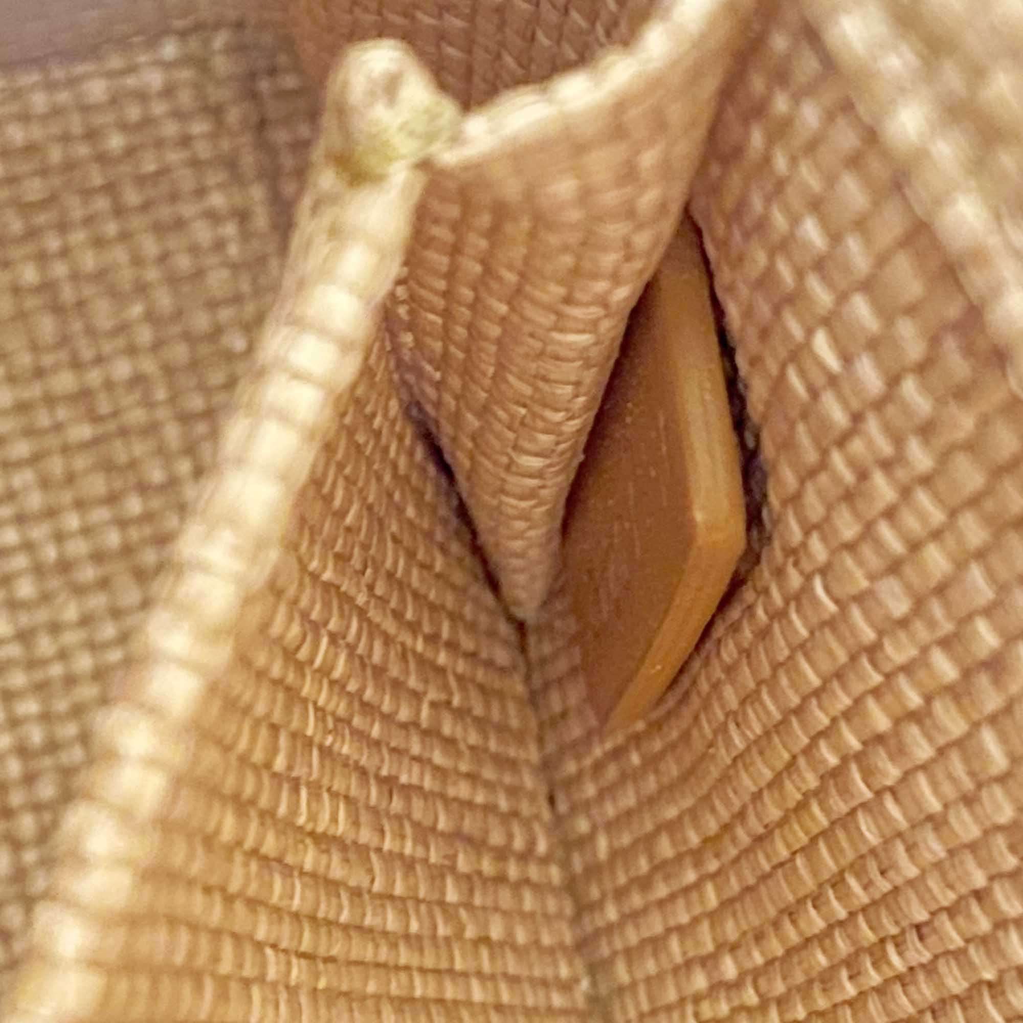 Medium D-Joy Top Handle - Image 12